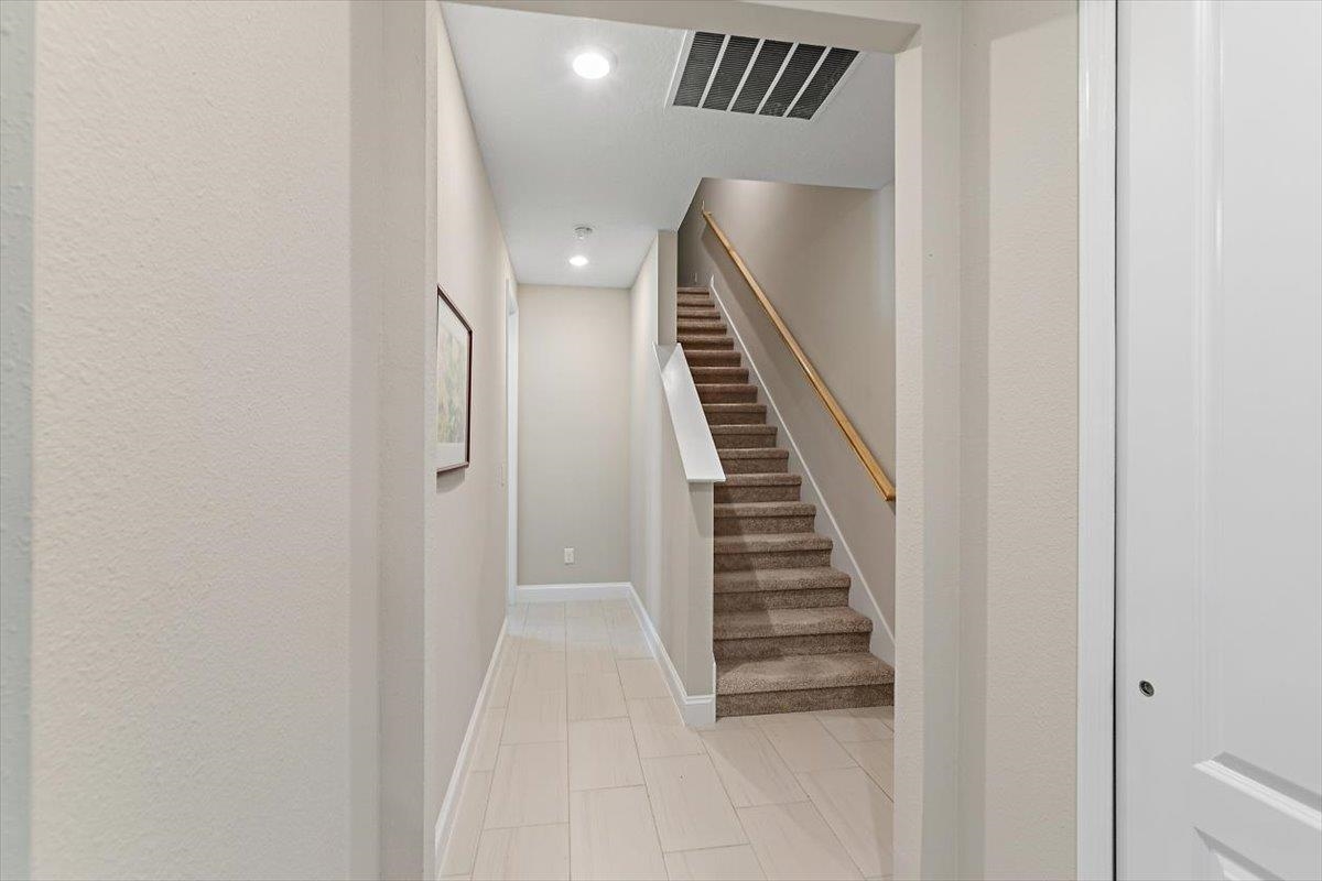 2996 Las Calinas Boulevard St. Augustine, FL 32095 - Photo 21 of 31 a view of a hallway with entryway