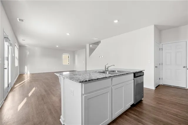 $1,800 | 63 Walnut Grv Way, Pendergrass, GA 30567