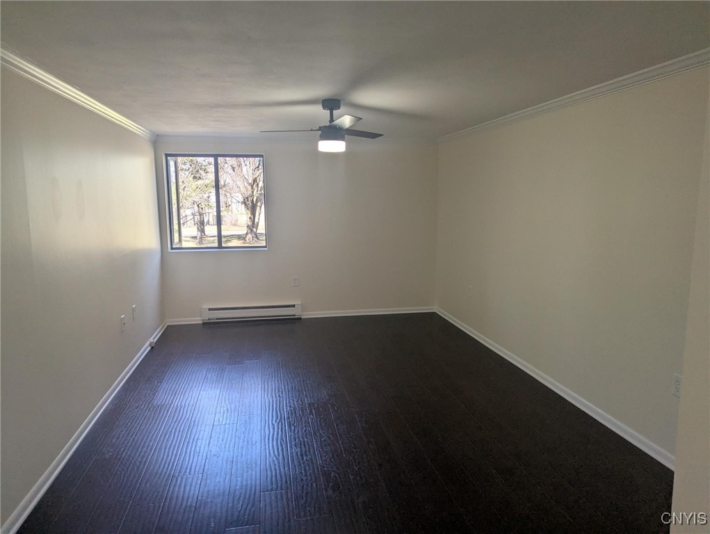 308 Watertree Drive De Witt, NY 13057 - Photo 4 of 6 Livingroom