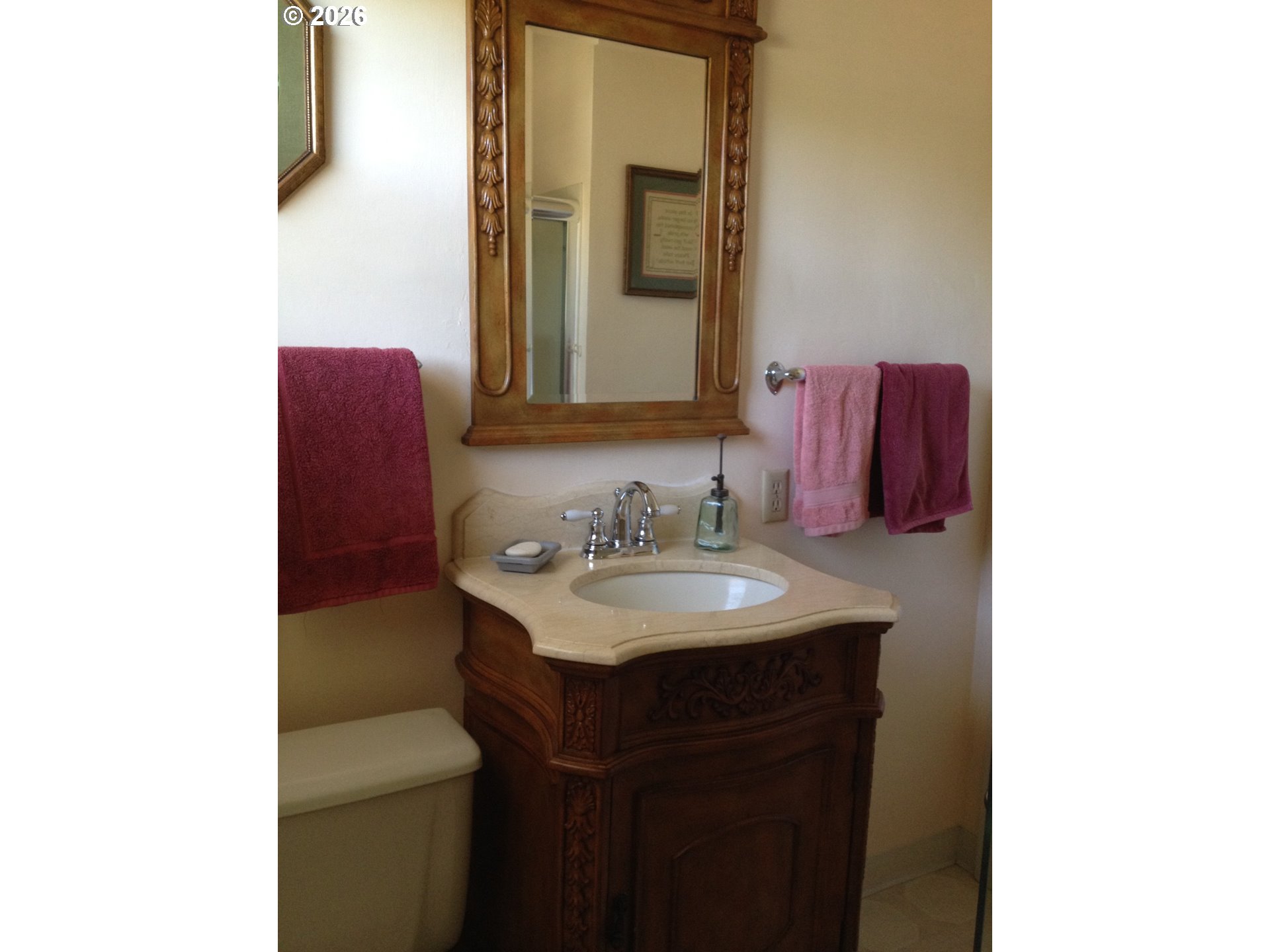 273 Crest Drive Myrtle Creek, OR 97457 - Photo 17 of 28 a bathroom with a sink and a mirror