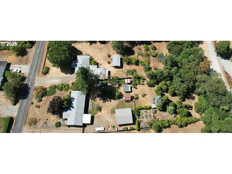273 Crest Drive Myrtle Creek, OR 97457 - Photo 26 of 28 a view of a city