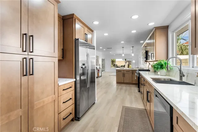 $1,699,999 | 6821 Loyola Drive, Huntington Beach, CA 92647