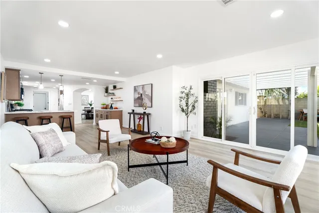 $1,699,999 | 6821 Loyola Drive, Huntington Beach, CA 92647