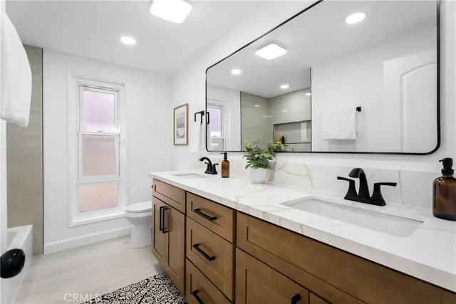 $1,699,999 | 6821 Loyola Drive, Huntington Beach, CA 92647