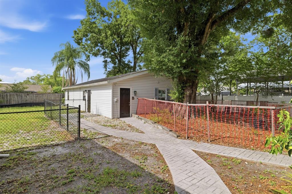 15509 Casey Rd Extension, Unit B Tampa, FL 33624 - Photo 1 of 28