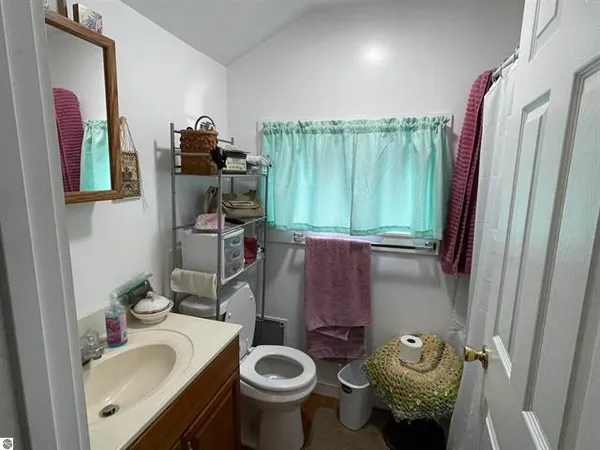 $90,000 | 17068 7th Street, Wellston, MI 49689