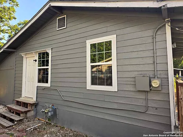 $1,100 | 3006 Venus Street, San Antonio, TX 78226