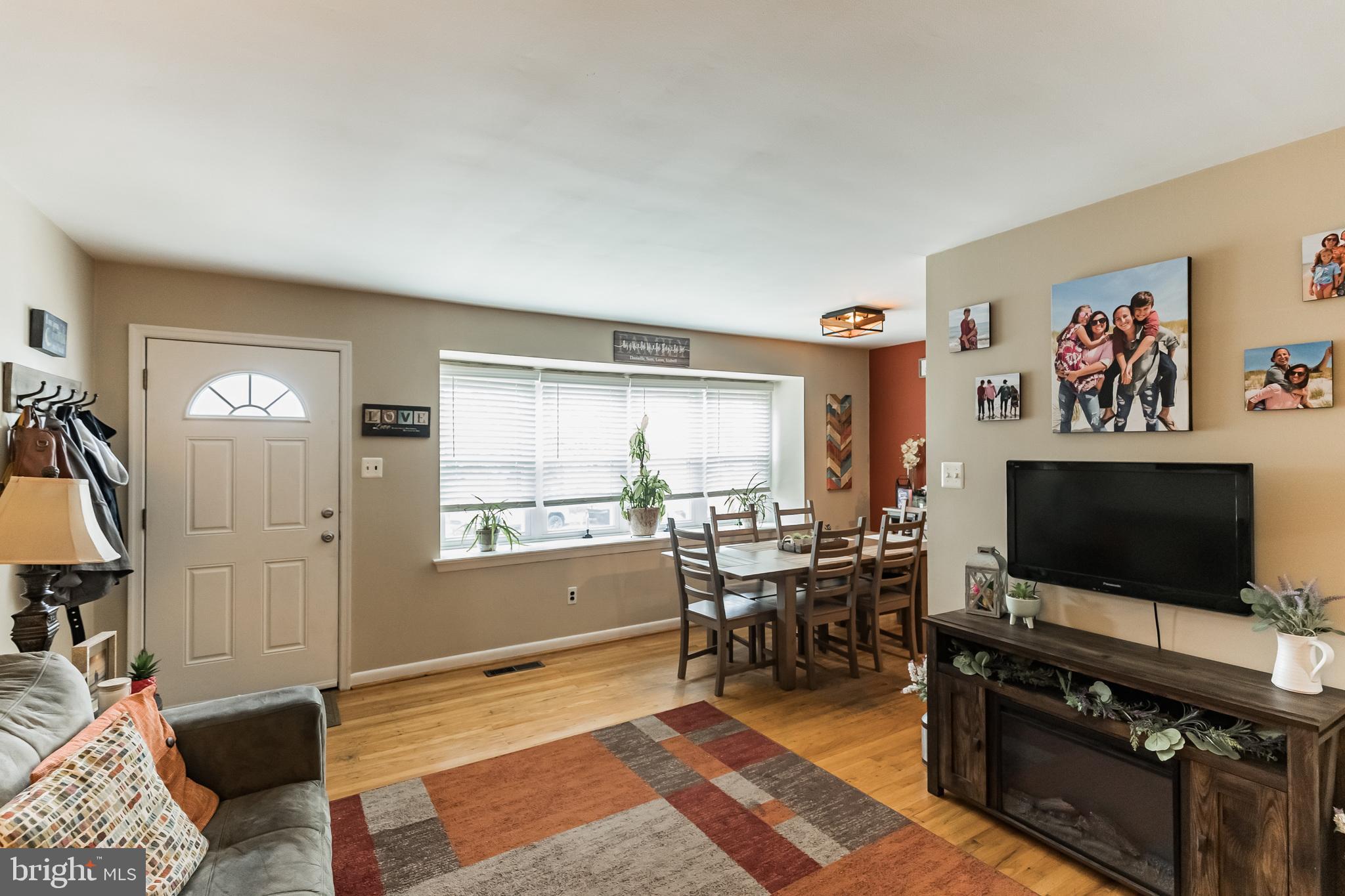 3274 Tara Road Philadelphia, PA 19154 - Photo 4 of 27