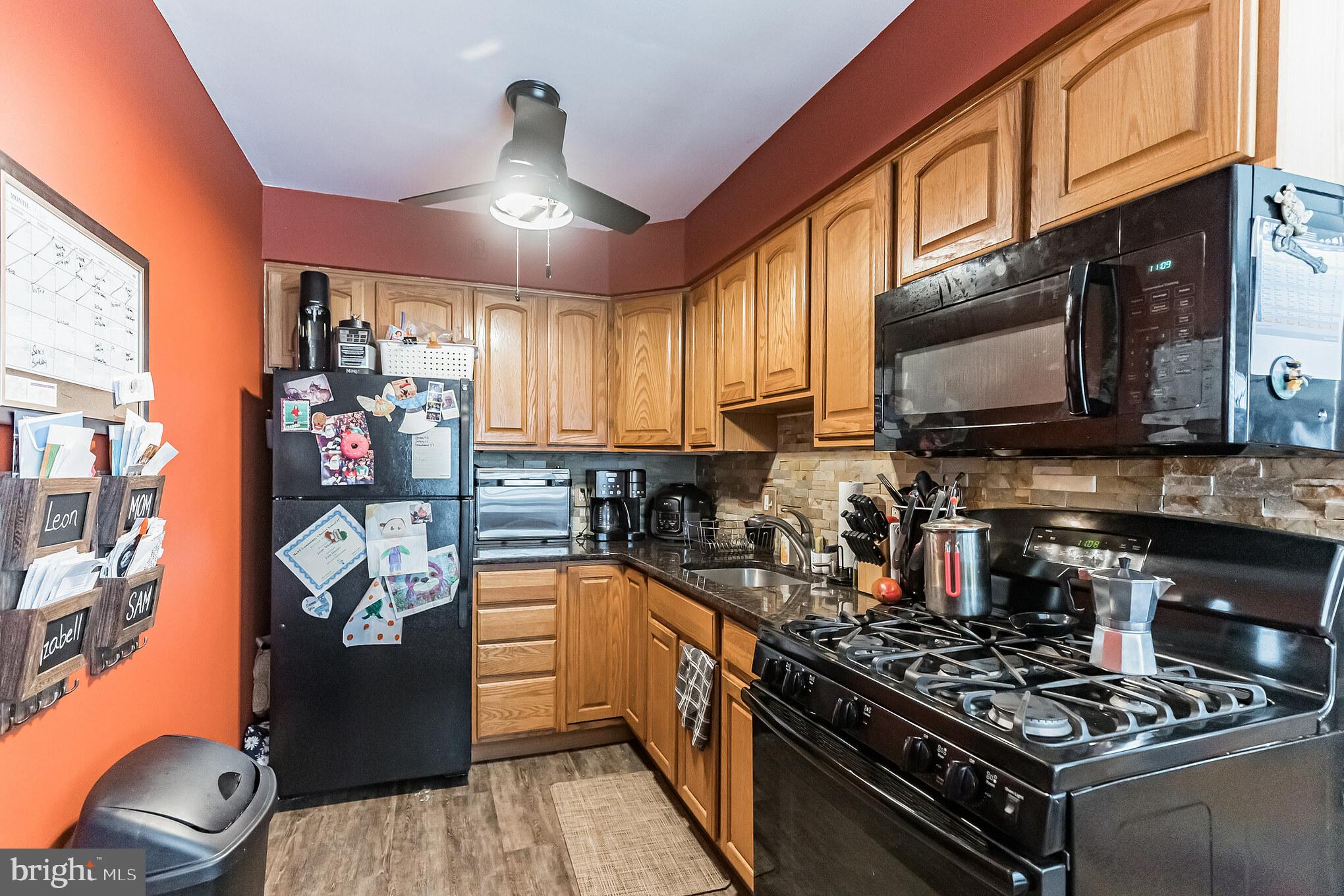 3274 Tara Road Philadelphia, PA 19154 - Photo 8 of 27