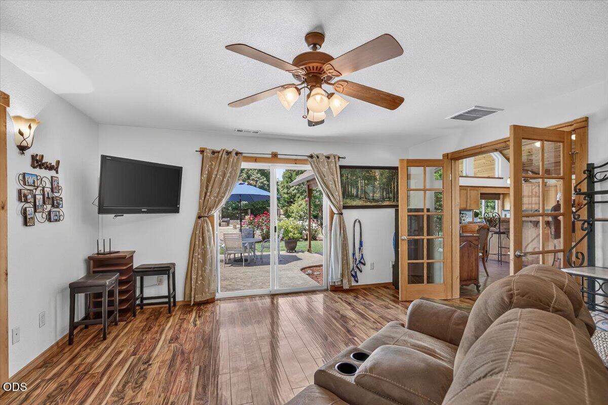 2240 Hull Road Medford, OR 97501 - Photo 18 of 49