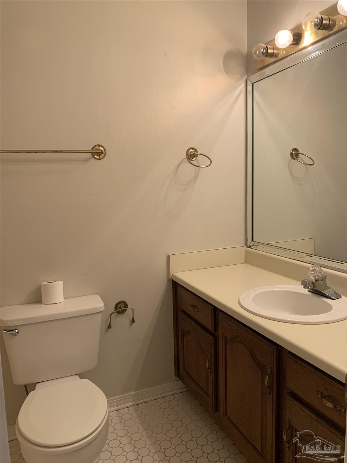 615 Ashford Road Cantonment, FL 32533 - Photo 13 of 18 Gallery Image 13