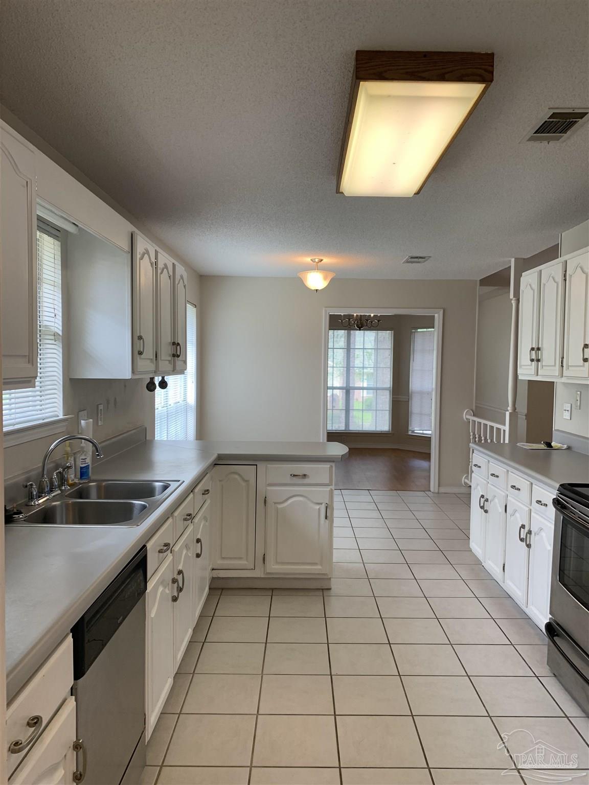 615 Ashford Road Cantonment, FL 32533 - Photo 9 of 18 Gallery Image 9