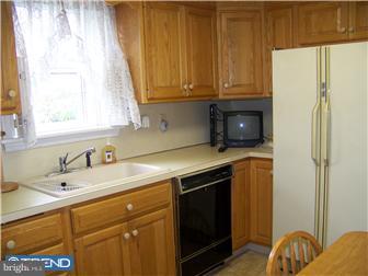 104 Pennhurst Road Spring City, PA 19475 - Photo 4 of 8 Kitchen