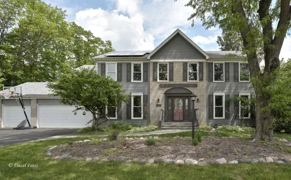 $4,150 | 155 Salford Drive, Algonquin, IL 60102