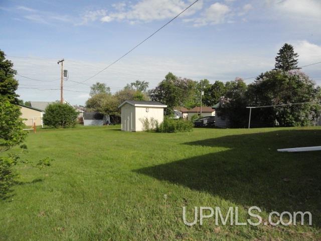 18 8th Street L'Anse, MI 49946 - Photo 4 of 25