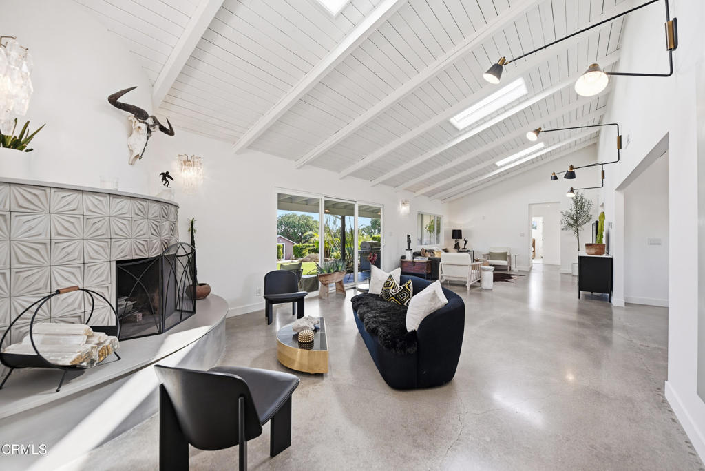 34 Vientos Road Camarillo, CA 93010 - Photo 4 of 73 34 Vientos Rd Camarillo-10