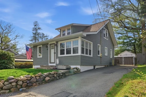 $575,000 | 43 Merrie Trail, Denville, NJ 07834
