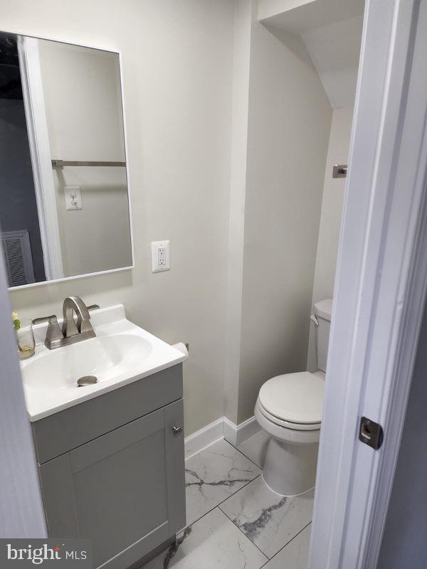 625 South Wickham Road Baltimore, MD 21229 - Photo 4 of 20