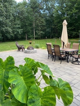 65 Painted Post Road Groton, MA 01450 - Photo 5 of 40