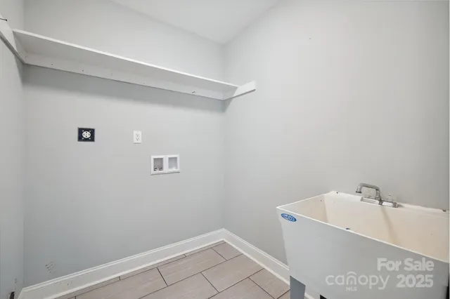 $425,000 | 1592 Farmington Hills Drive, Conover, NC 28613