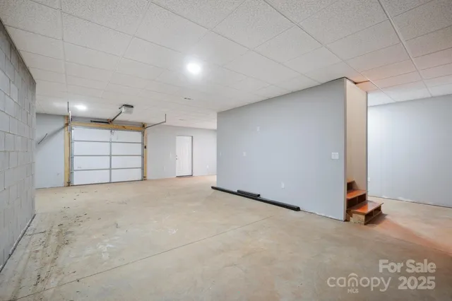 $425,000 | 1592 Farmington Hills Drive, Conover, NC 28613