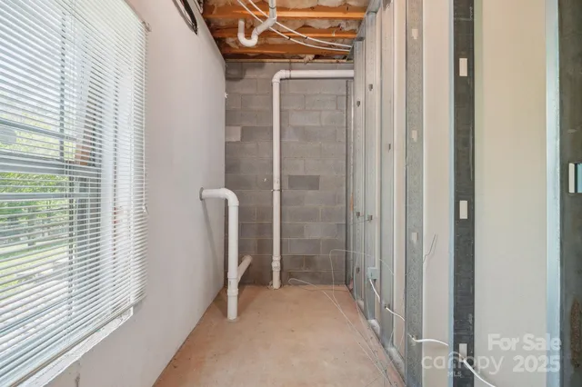 $425,000 | 1592 Farmington Hills Drive, Conover, NC 28613