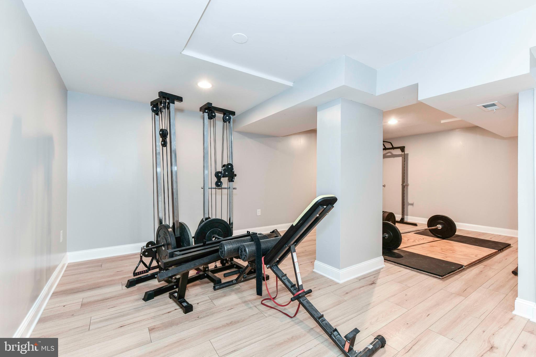 5500 Hampton Forest Way Clifton, VA 20124 - Photo 40 of 49 a view of a workspace with furniture