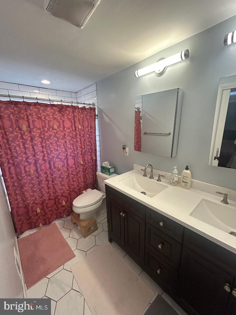 1027 Grovehill Road Halethorpe, MD 21227 - Photo 6 of 11 Gallery Image 6