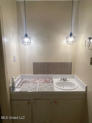 $175,000 | 1137 Ridgewood Boulevard, Jackson, MS 39211