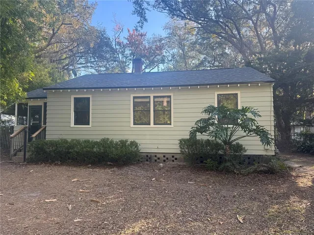 $2,100 | 927 Northeast 7th Avenue, Gainesville, FL 32601