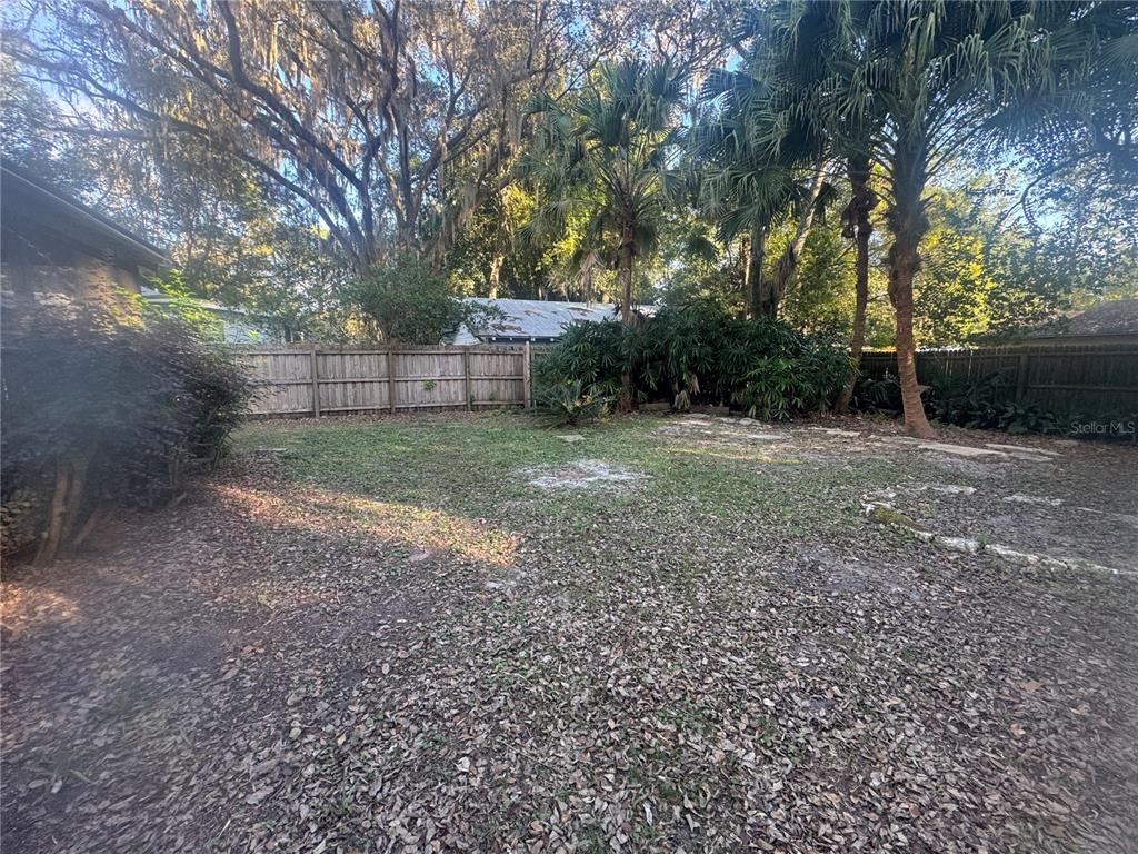 927 Northeast 7th Avenue Gainesville, FL 32601 - Photo 15 of 18
