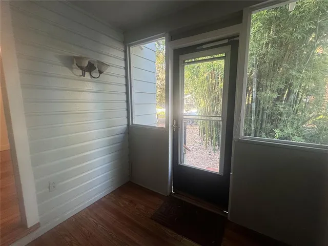$2,100 | 927 Northeast 7th Avenue, Gainesville, FL 32601