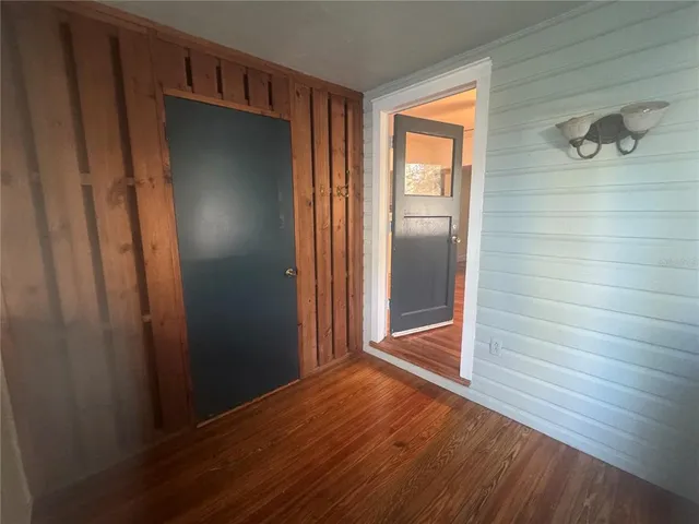 $2,100 | 927 Northeast 7th Avenue, Gainesville, FL 32601