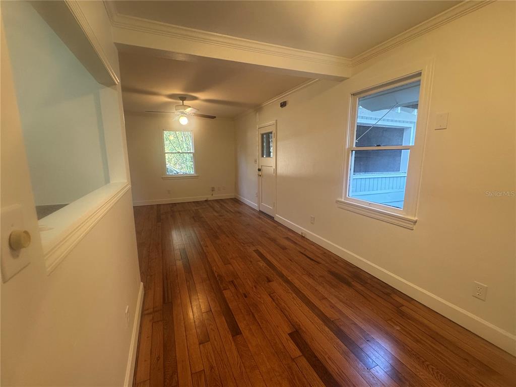 927 Northeast 7th Avenue Gainesville, FL 32601 - Photo 7 of 18