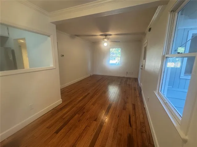 $2,100 | 927 Northeast 7th Avenue, Gainesville, FL 32601