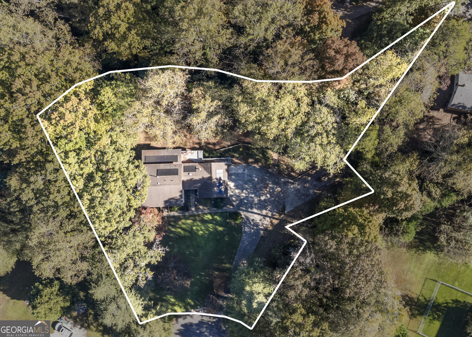 73 Ridgeview Heights Toccoa, GA 30577 - Photo 9 of 67 a backyard of a house with lots of green space