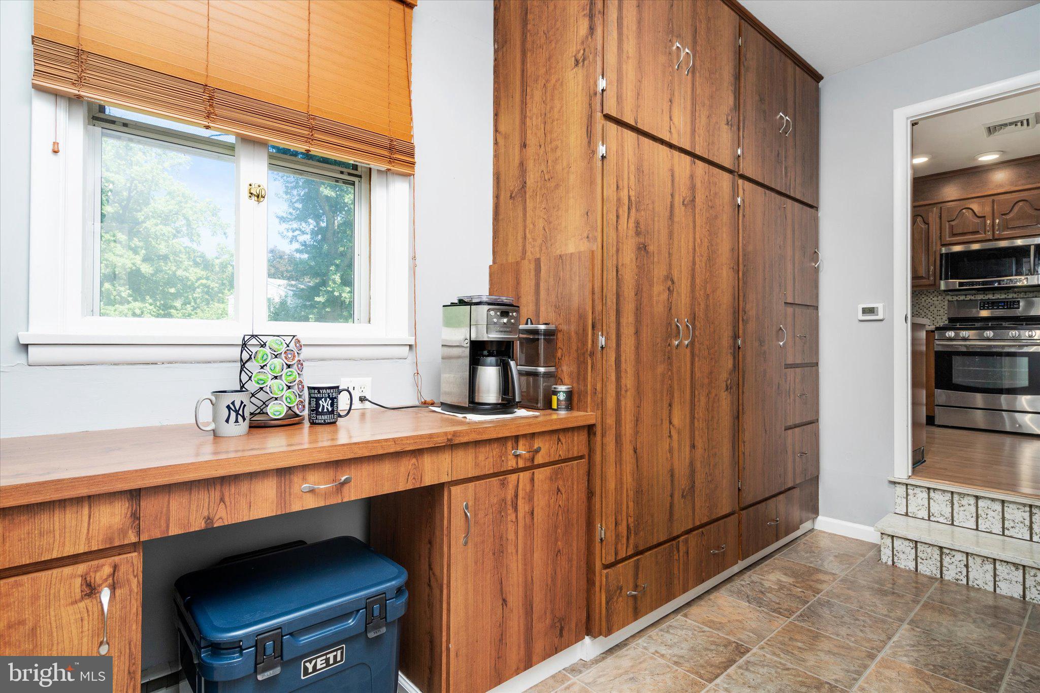 32 Malaga Drive Ewing, NJ 08638 - Photo 11 of 31