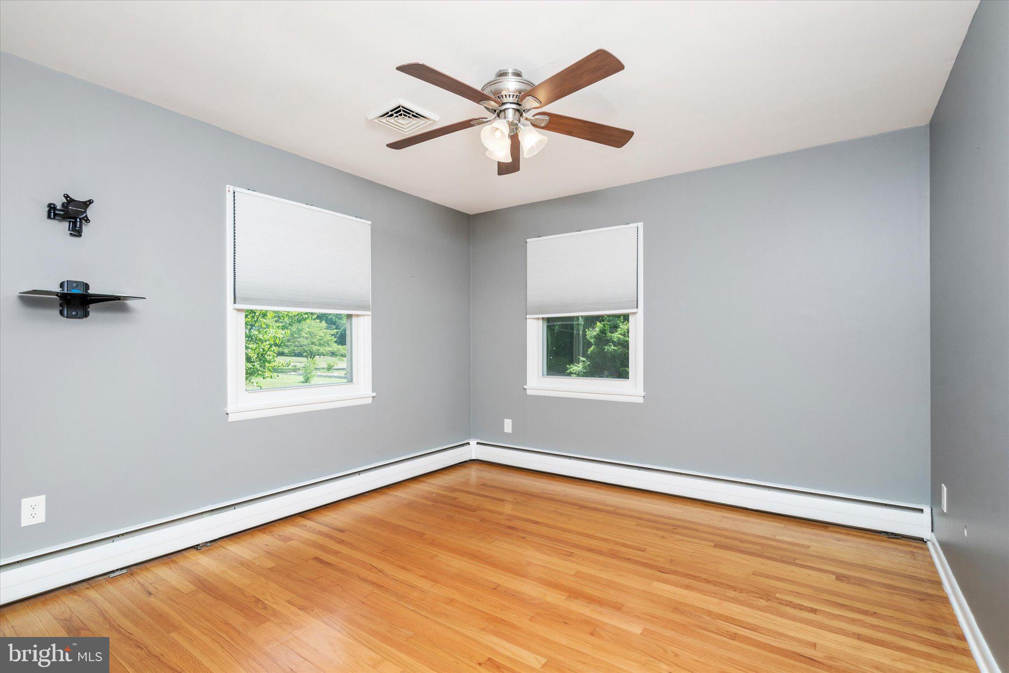 32 Malaga Drive Ewing, NJ 08638 - Photo 17 of 31