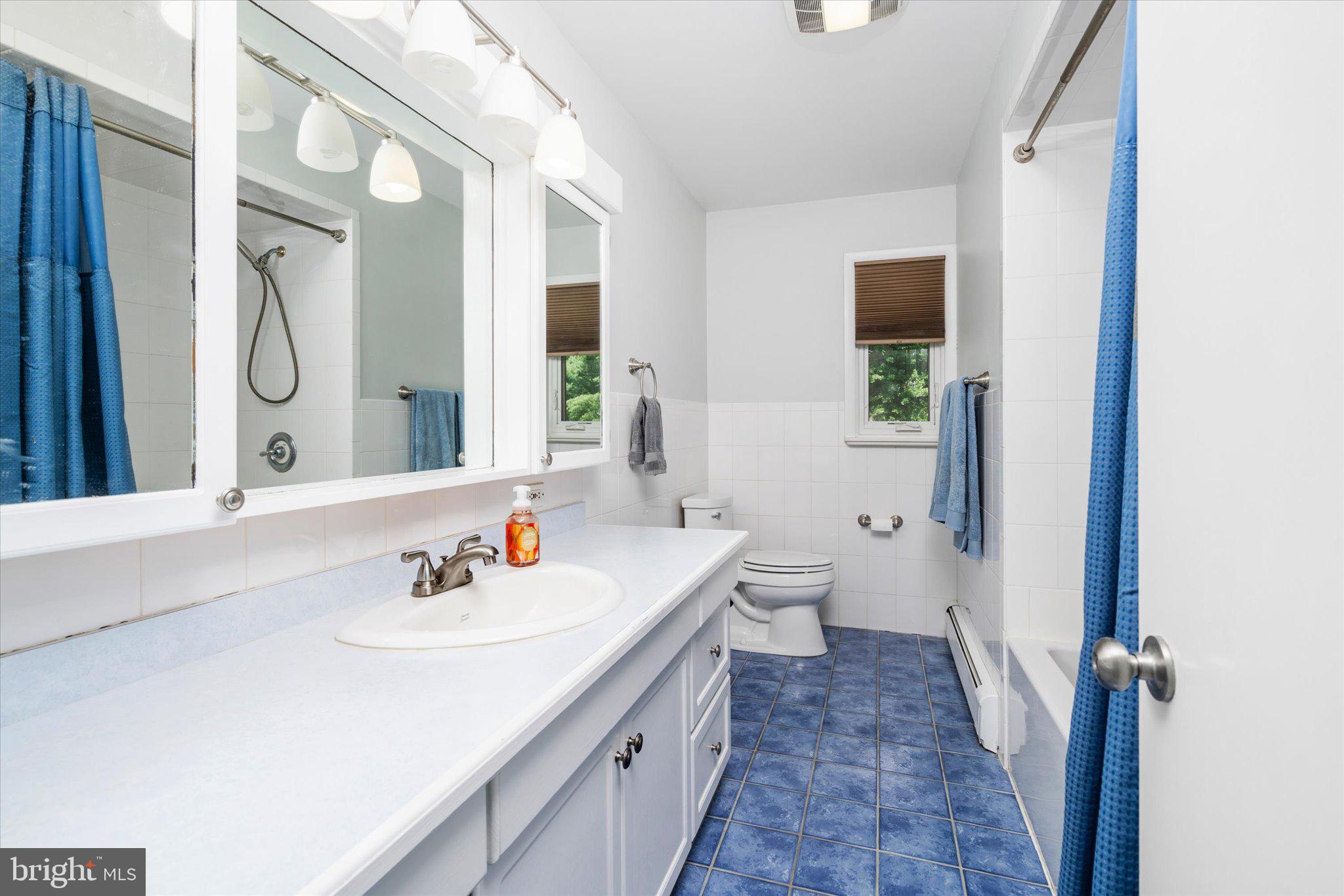 32 Malaga Drive Ewing, NJ 08638 - Photo 19 of 31