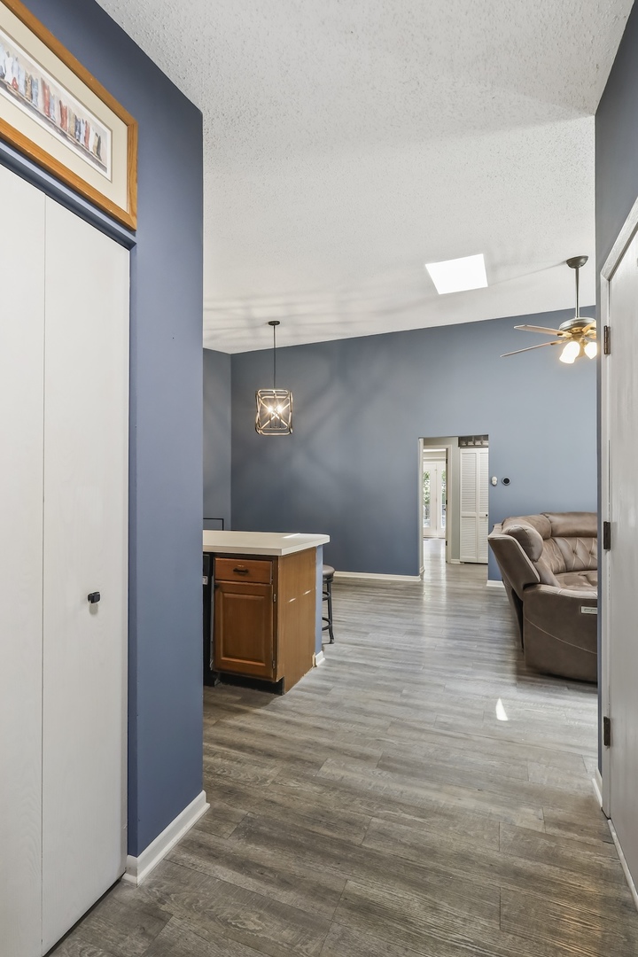 1744 Ranchview Drive Naperville, IL 60565 - Photo 4 of 25
