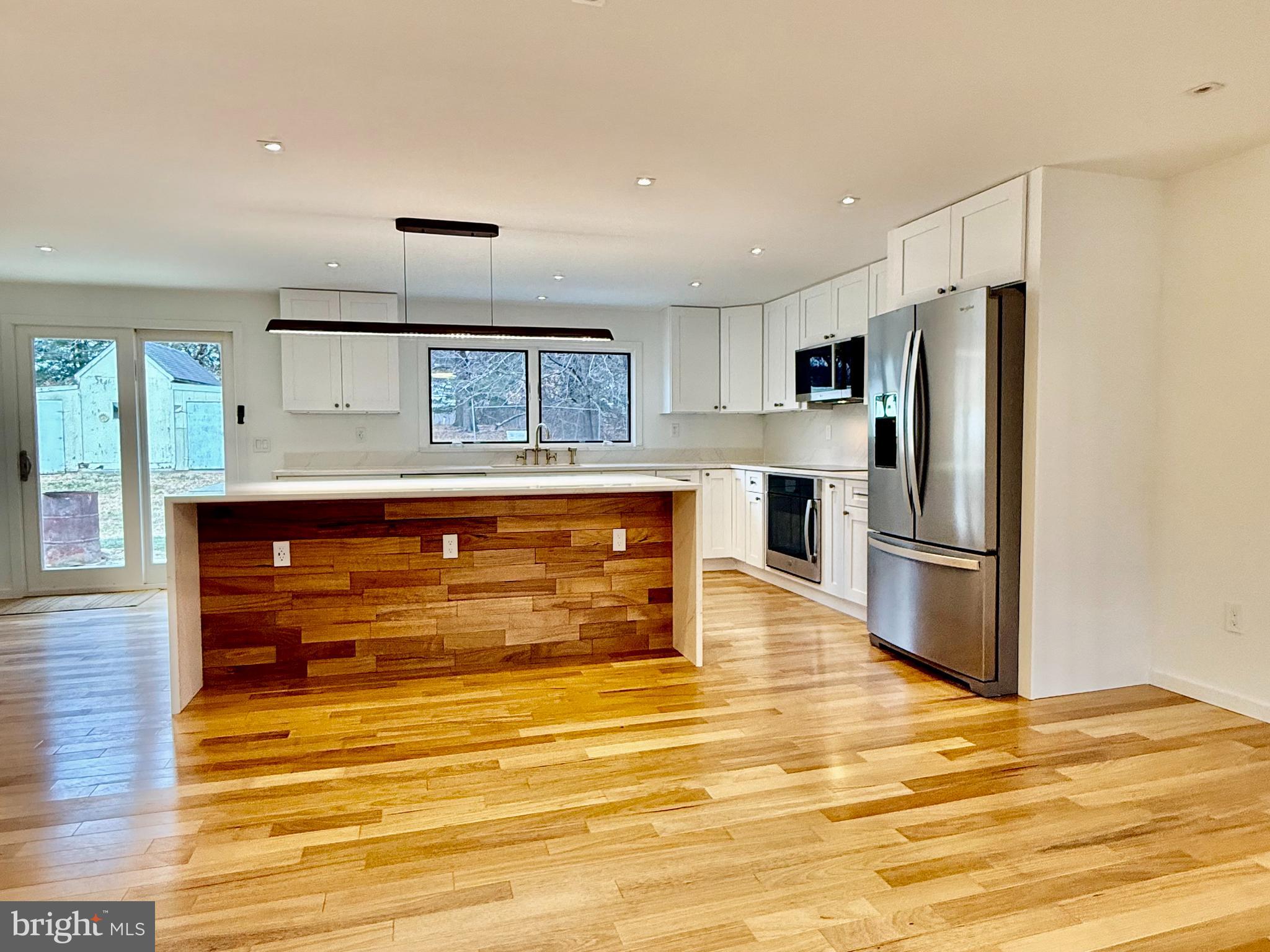 816 Utterback Store Road Great Falls, VA 22066 - Photo 6 of 18