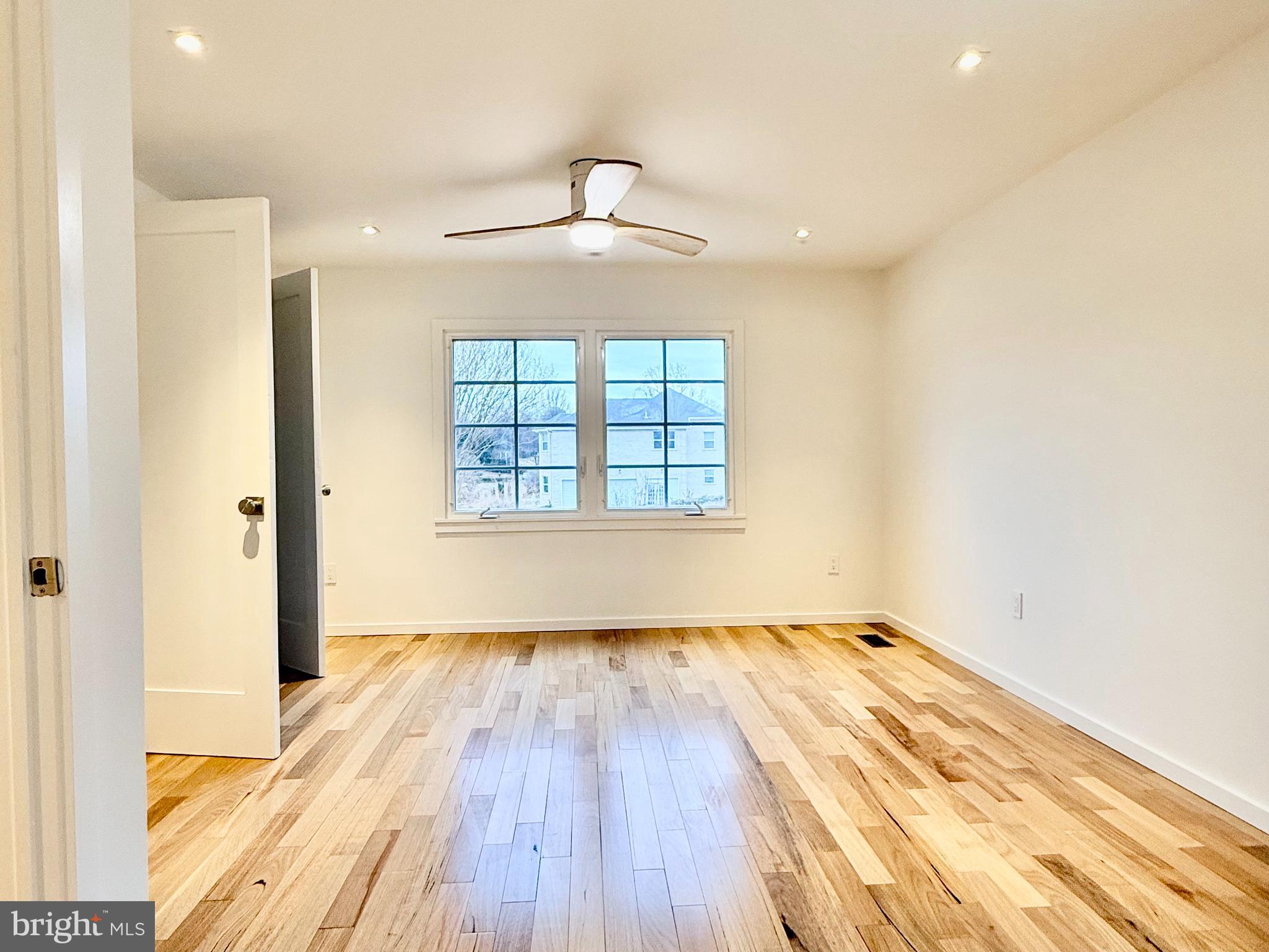 816 Utterback Store Road Great Falls, VA 22066 - Photo 9 of 18