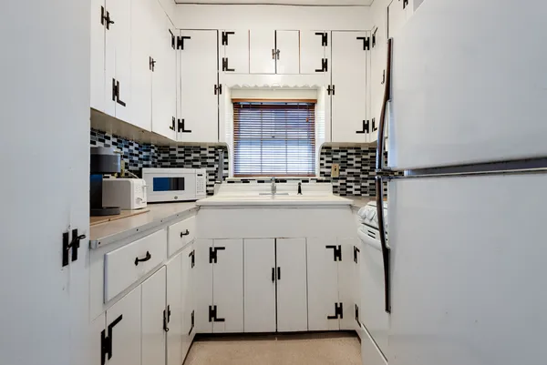 $2,195,000 | 26 Easy Street, Unit 3, Nantucket, MA 02554