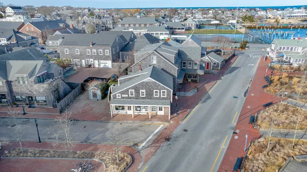 $2,195,000 | 26 Easy Street, Unit 3, Nantucket, MA 02554