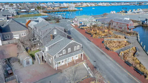 $2,195,000 | 26 Easy Street, Unit 3, Nantucket, MA 02554