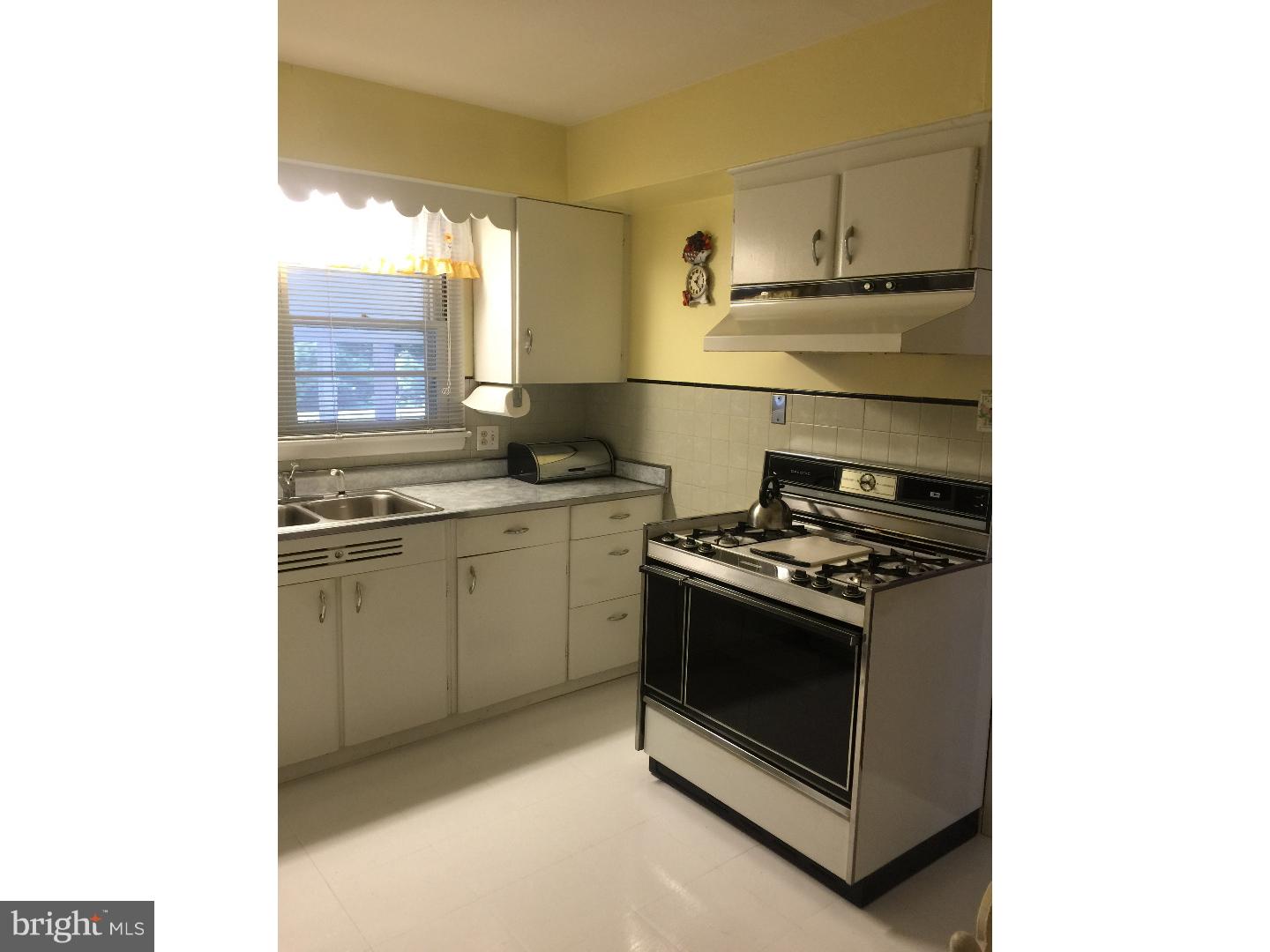1037 River Road Washington Crossing, PA 18977 - Photo 9 of 21 Kitchen