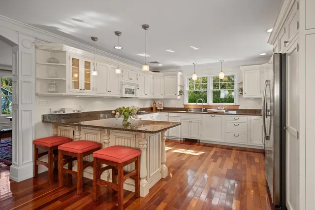 $1,548,000 | 4 Knight Road, Manchester, MA 01944