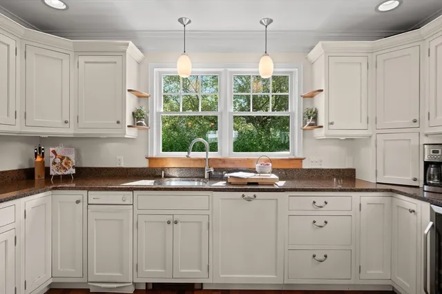 $1,548,000 | 4 Knight Road, Manchester, MA 01944