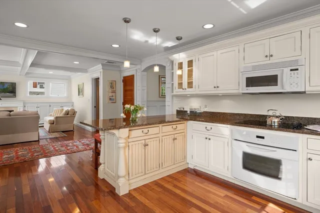 $1,548,000 | 4 Knight Road, Manchester, MA 01944