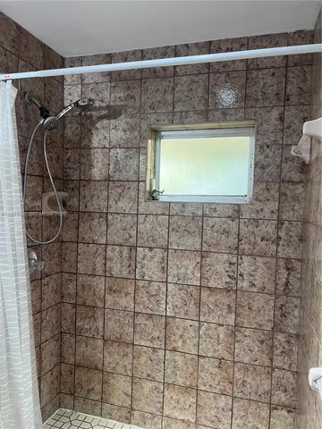 $1,500 | 305 Southeast 12th Avenue, Unit 2B, Pompano Beach, FL 33060